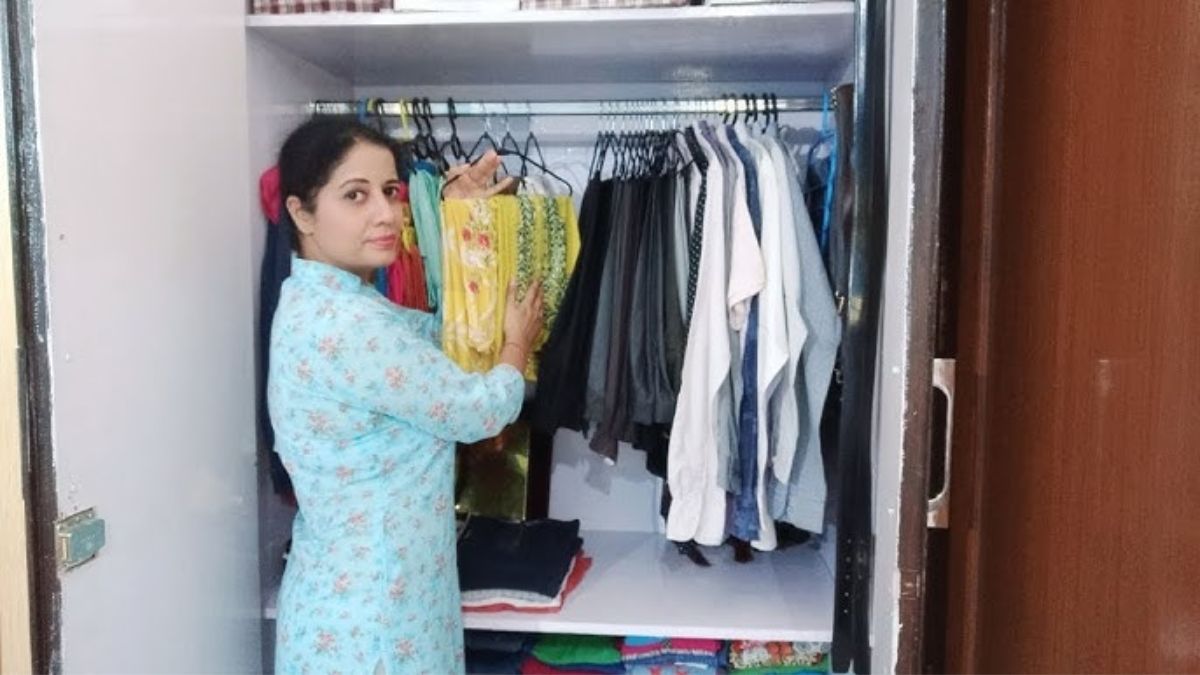 Best almirah door face direction in home feng shui