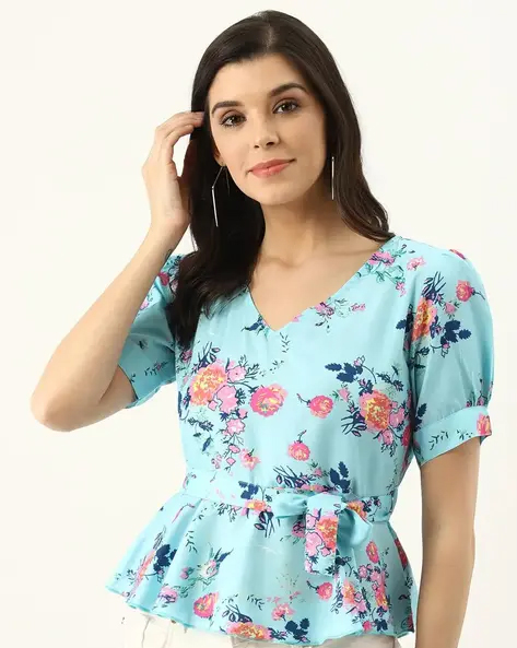 Collar design floral top