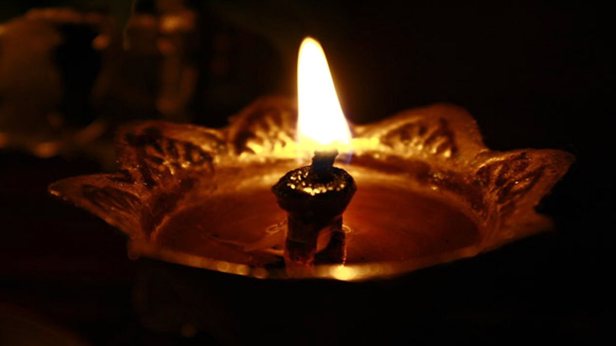 sarva pitru amavasya 2024 pr kitne diye jalaye