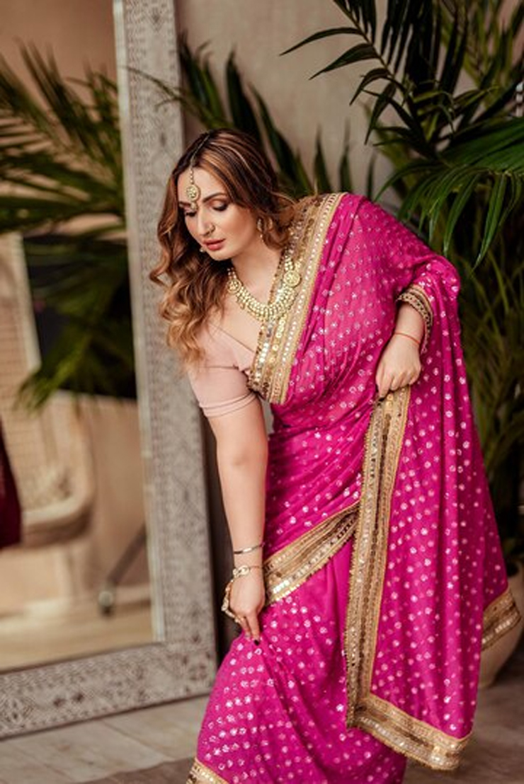 pink colour in navratri