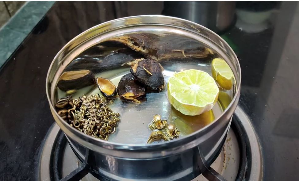 Clean Golden Jewellery At Home