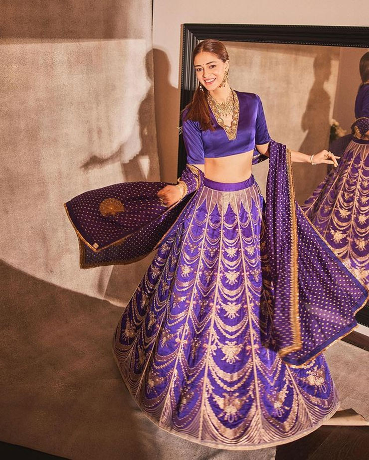 Apple body shape lehenga