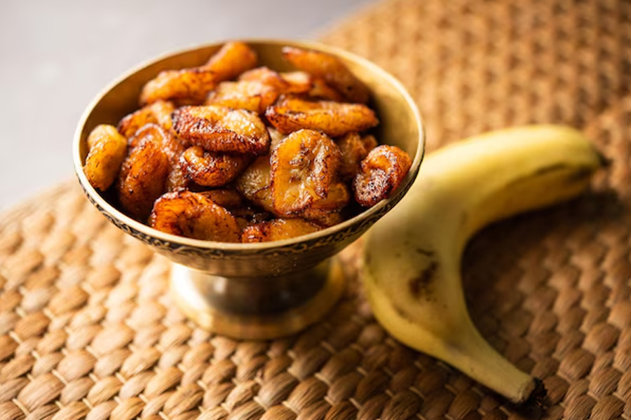 deep fried banana chips