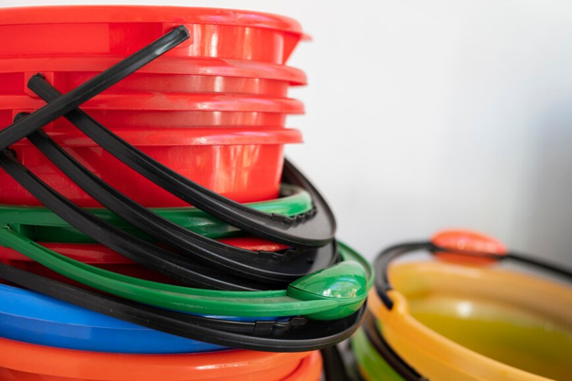 How to remove stains from clear plastic during festival cleaning