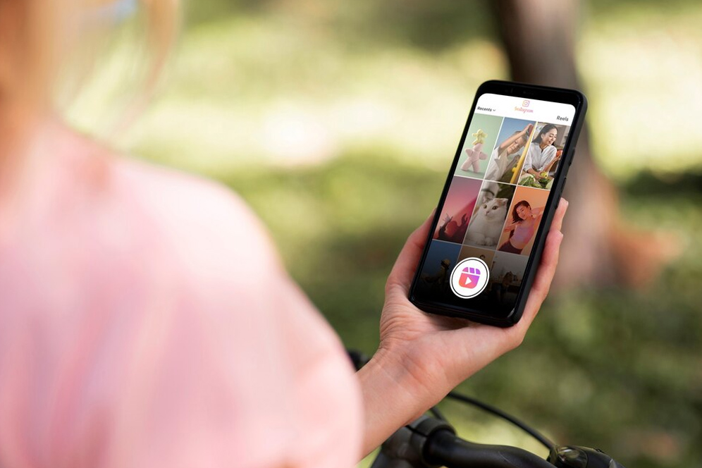 how to see insta reels on WhatsApp