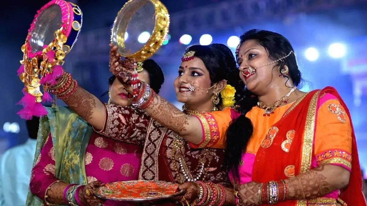 significance of wearing wedding attire on first karwa chauth