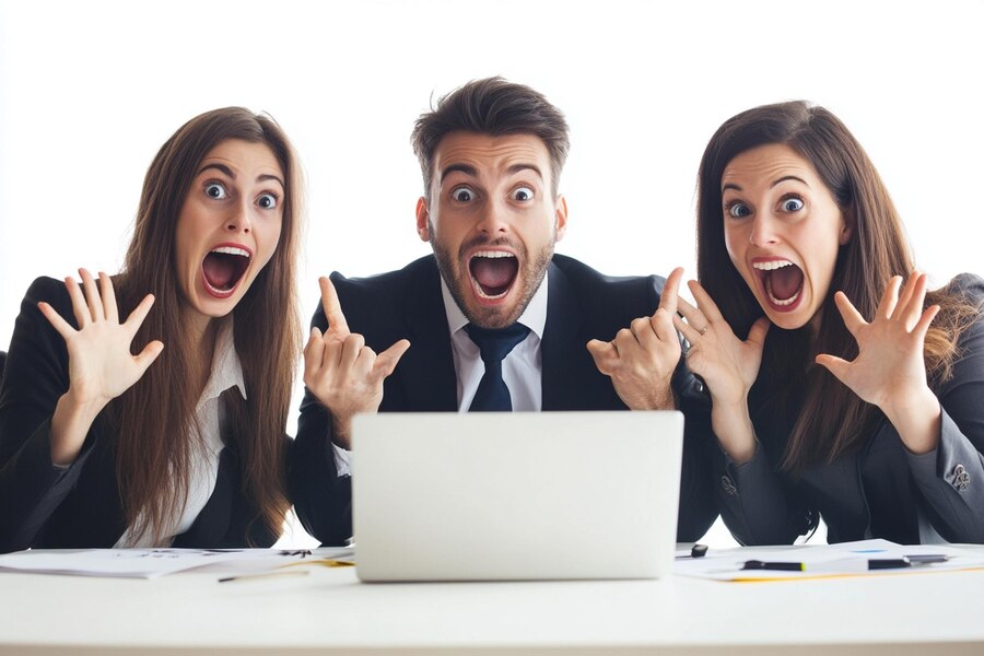 business-team-discussing-new-business-strategies-w_1348897-1457