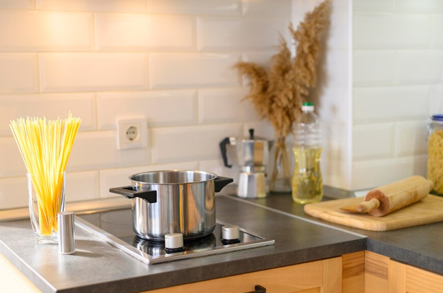 kitchen ke countertop par kya store na karein