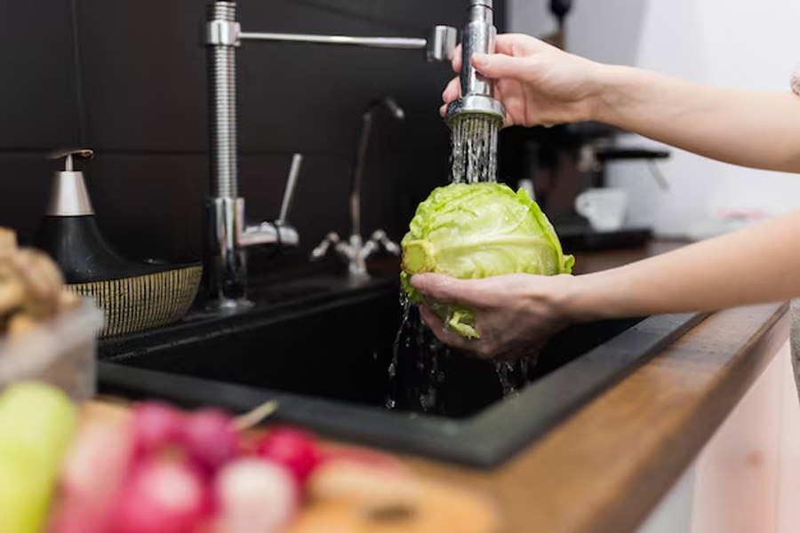 wash cabbage 2-3 times