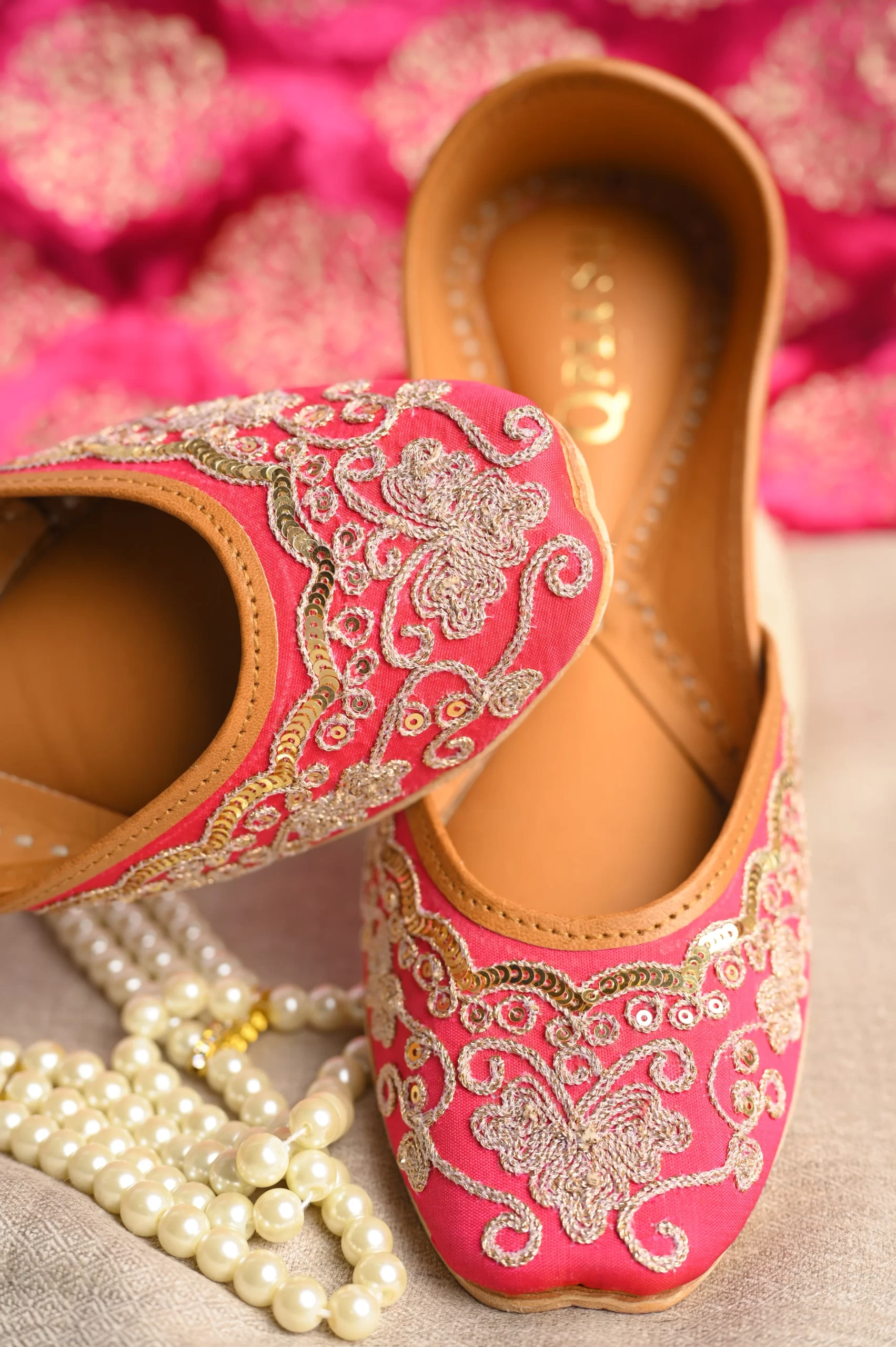 embroidery work jutti