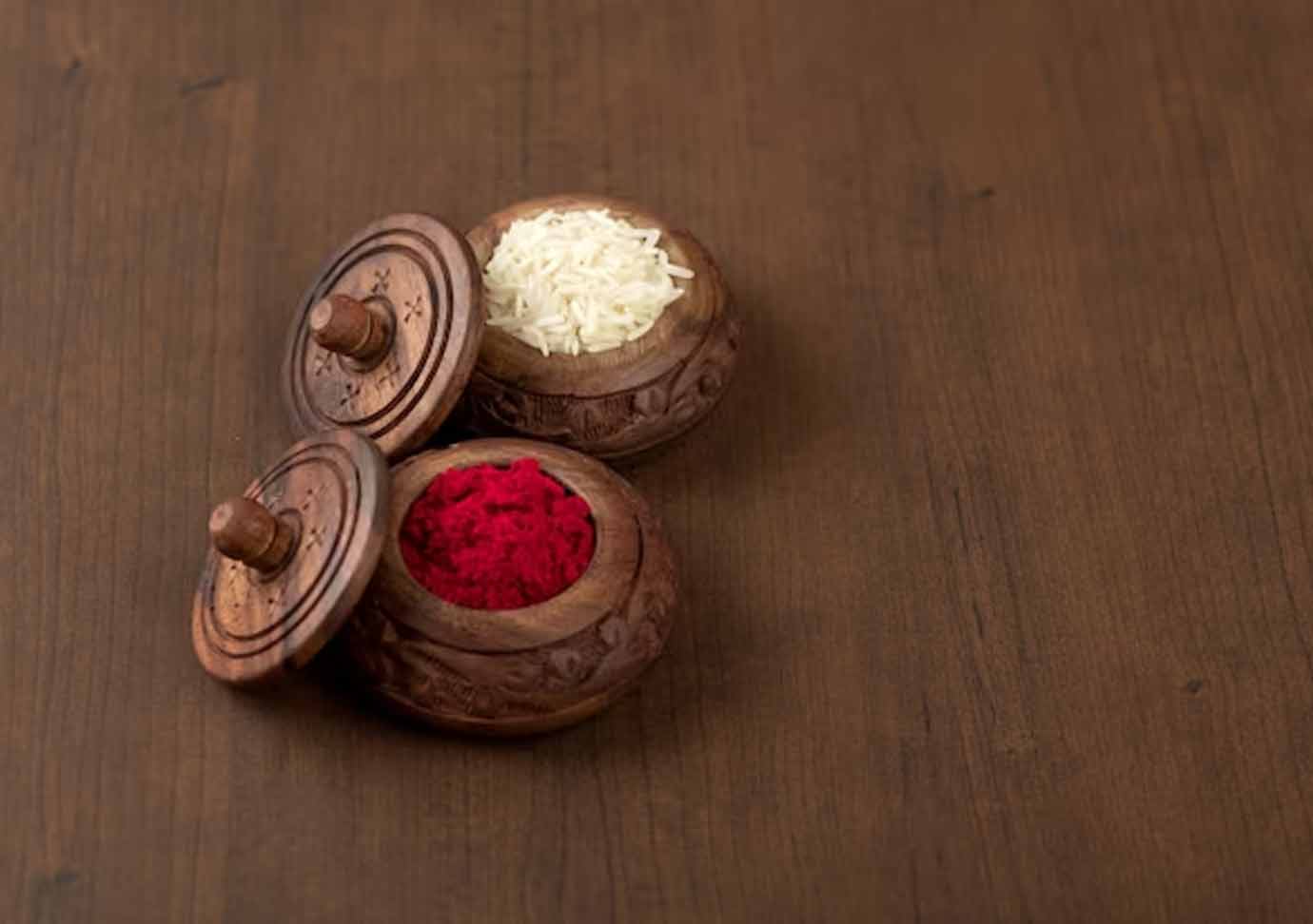 rice kumkum on mehndi