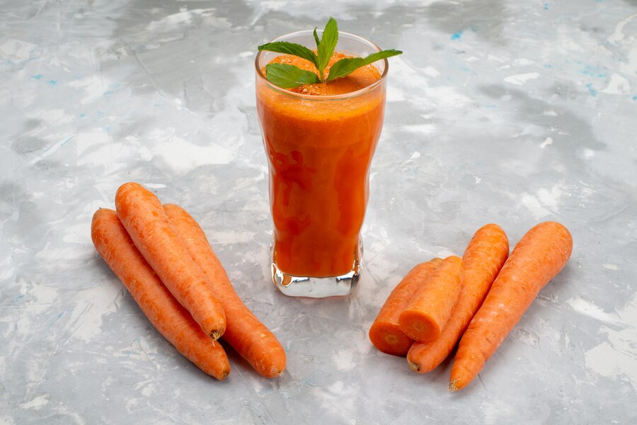 tomato and carrot juice