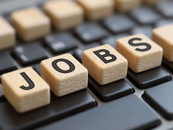 uiic administrative officer salary