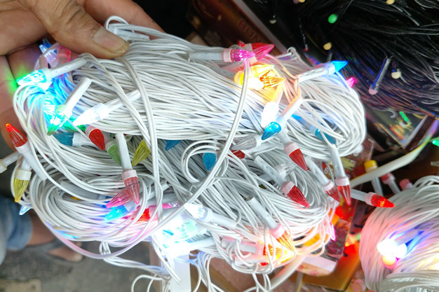 How to prevent diwali lights from getting tangled at home