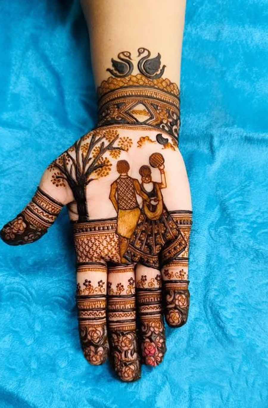 Line Mehndi Design (2)