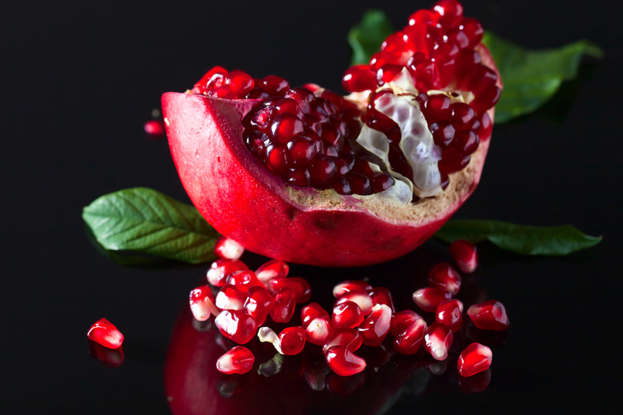 How to open a pomegranate wooden spoon