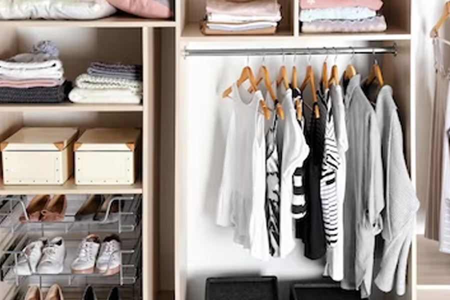 wardrobe organising tips