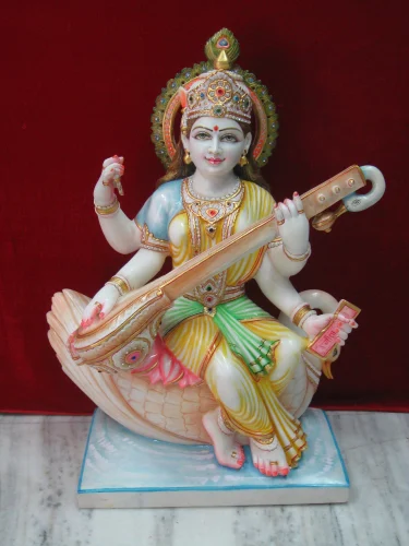 maa saraswati idol