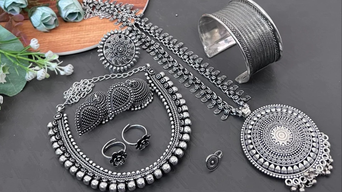 mixcollage-15-nov-2023-10-58-pm-4889-1700069334