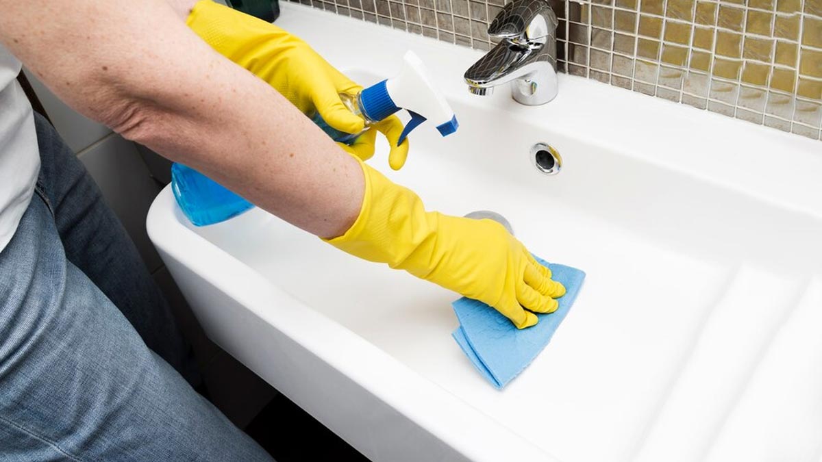 tips to clean wash basin