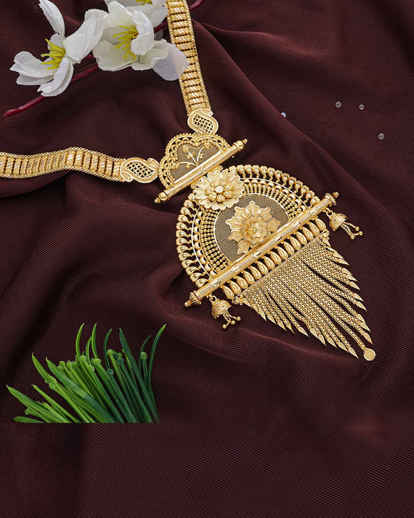 Long chain necklace set