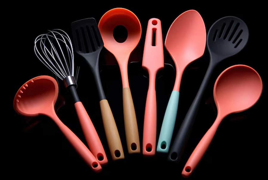 how to clean silicone cookware at home