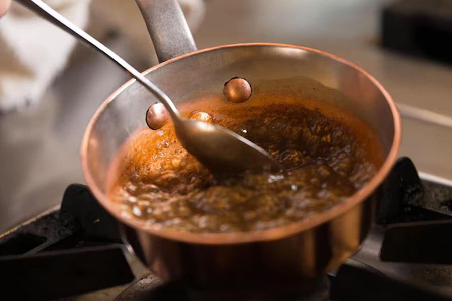 use dates to make caramel sauce