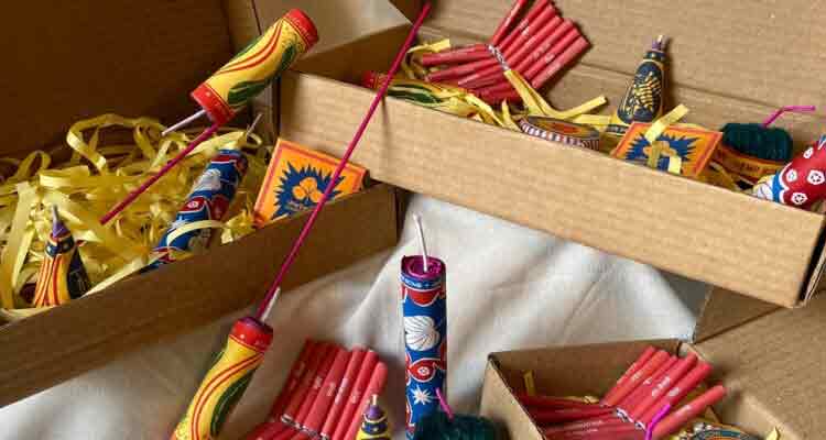 diwali firecrackers boxes use