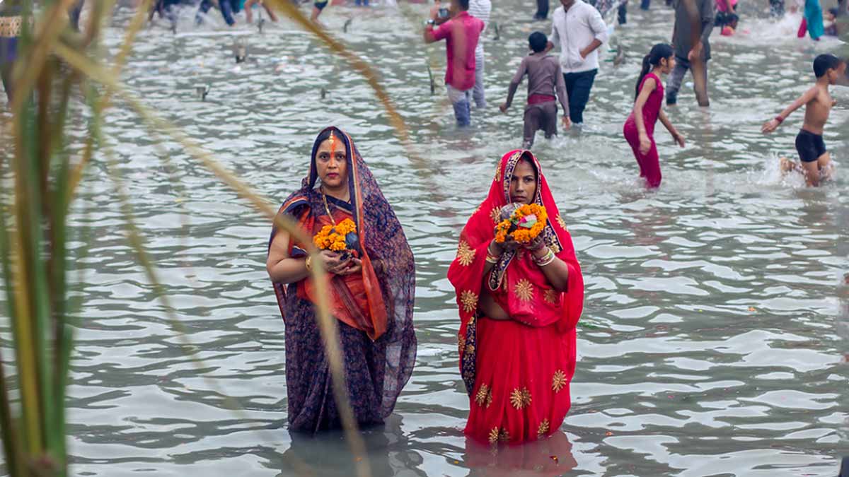 why water offer to lord sun on chhath puja