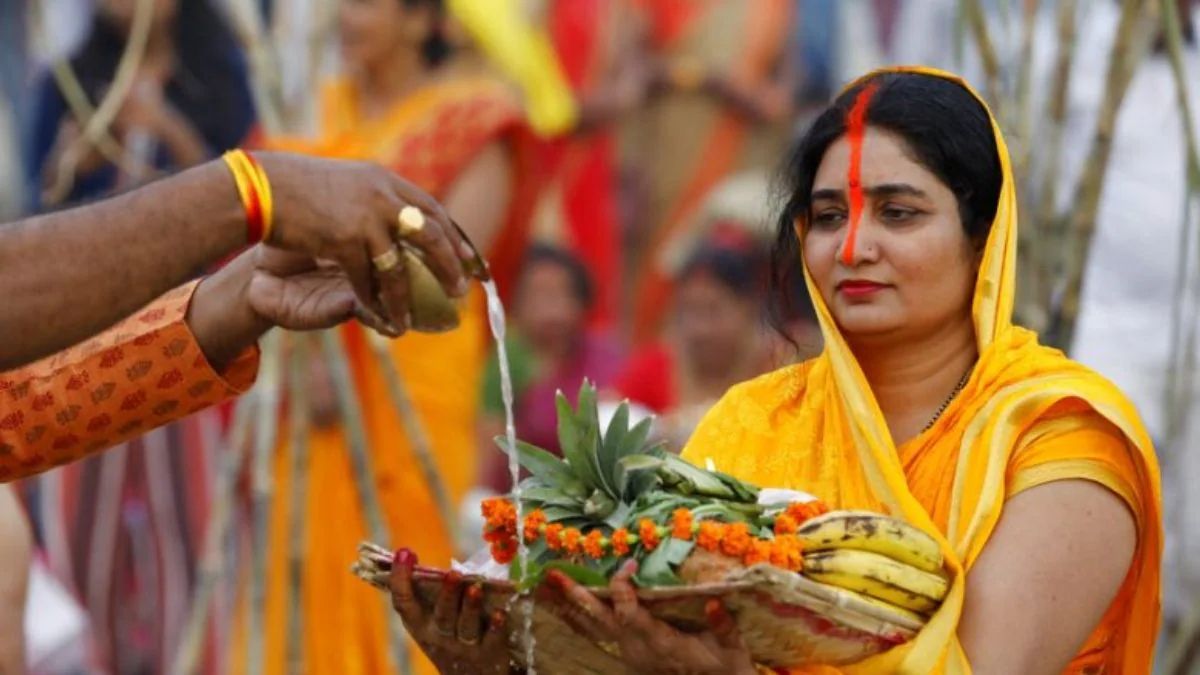 why water offer to sun on chhath puja