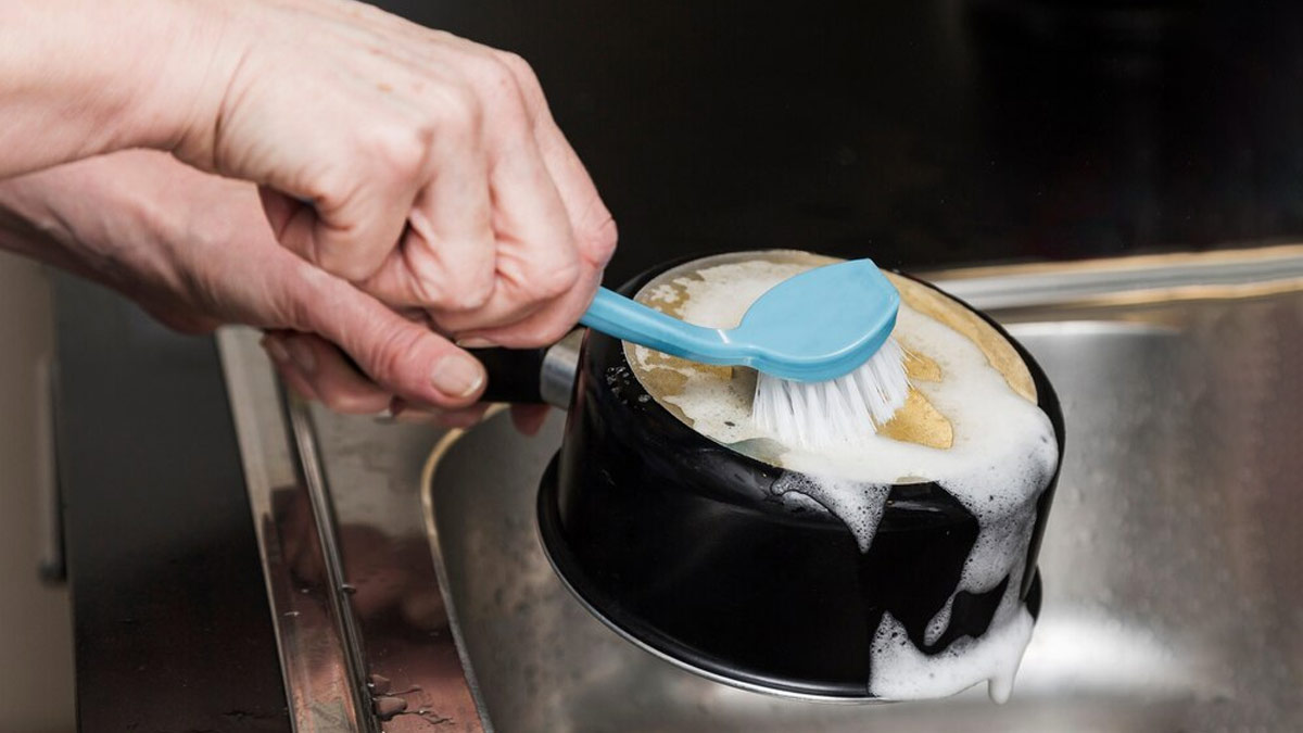 easy way to clean utensils blackness