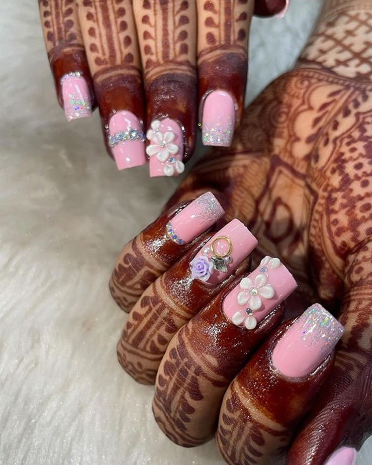 Flower design nail art