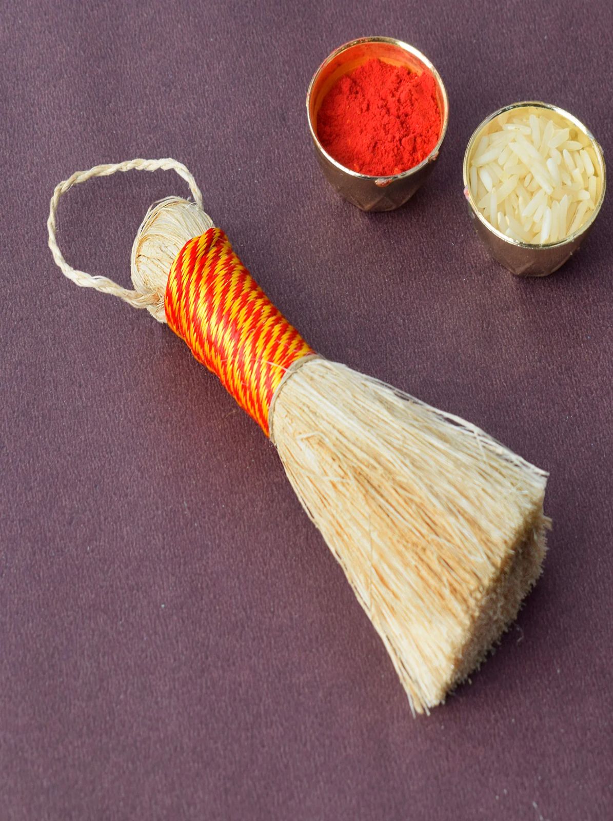 kya tulsi ke paas jhadu rakhna ashubh hai