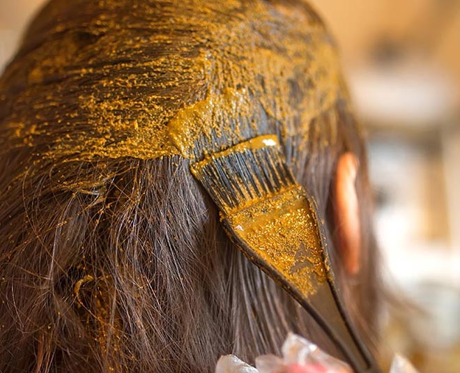 mehndi-hair-benefits-and-packs