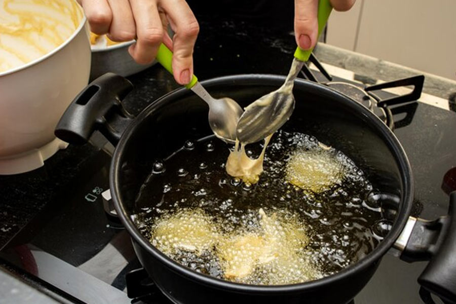 How do you get rid of excess oil when frying