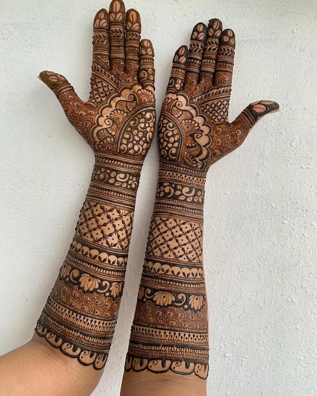 latest henna patterns