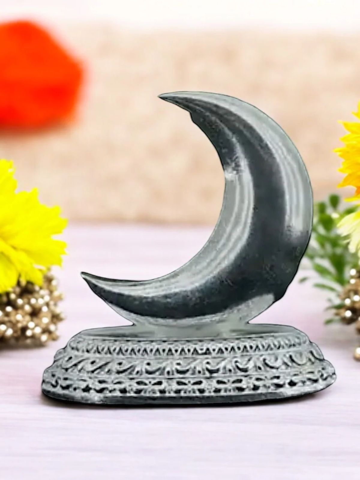 ghar mein silver half moon rakhne ka kya mahatva hai