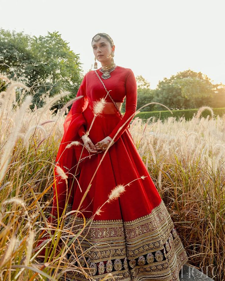 Red lehenga (2)