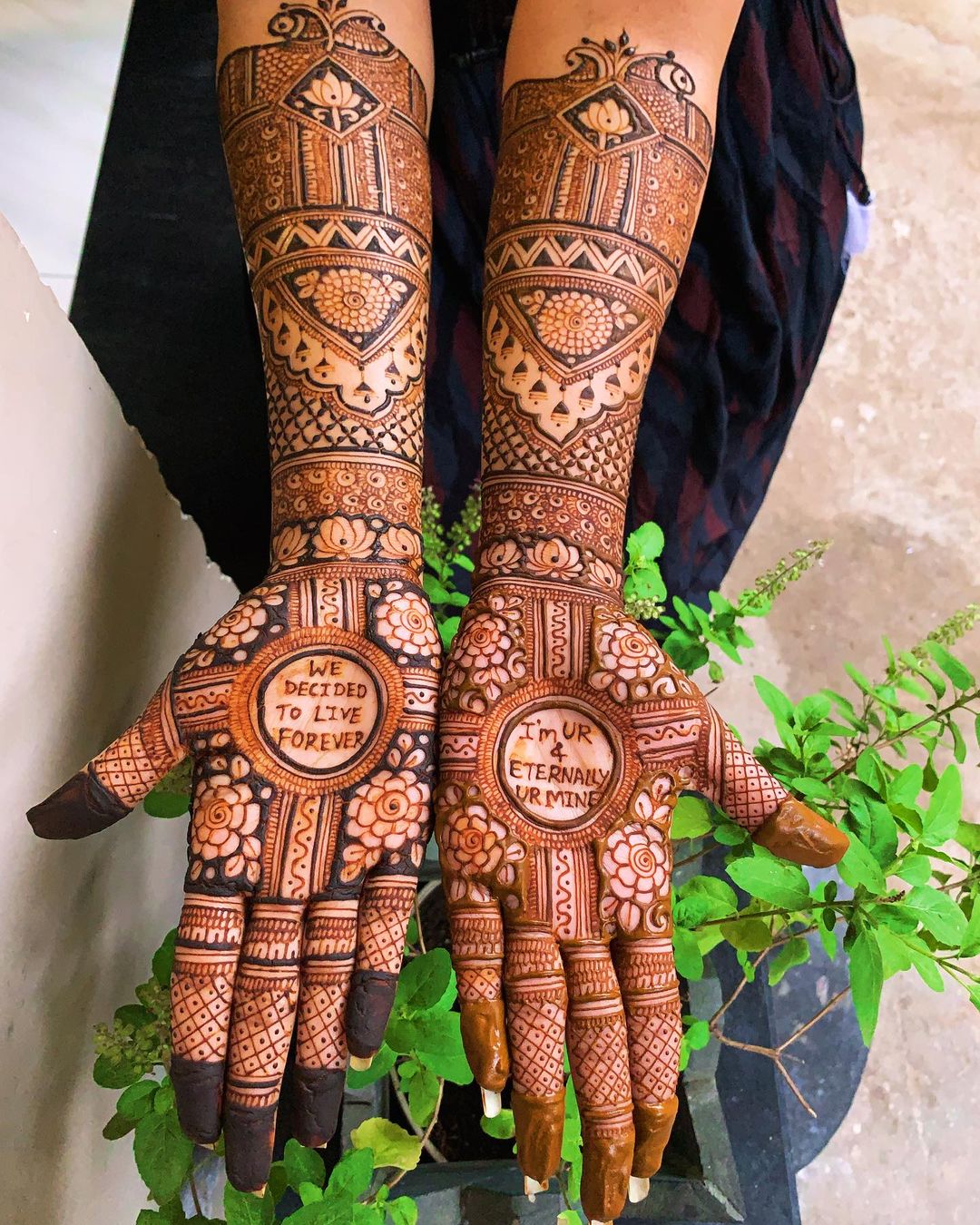 full hand mehndi designs