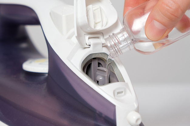 how to clean steam iron water tank (2)