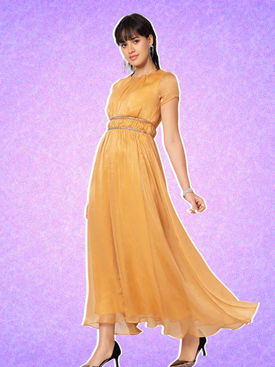 modern and trendy maxi dress for christmas party (3)