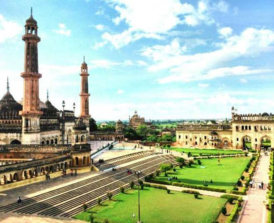 lucknow prayagraj road trip best places in hindi