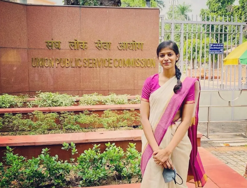 Full form of IAS and IPS Responsibilities in hindi