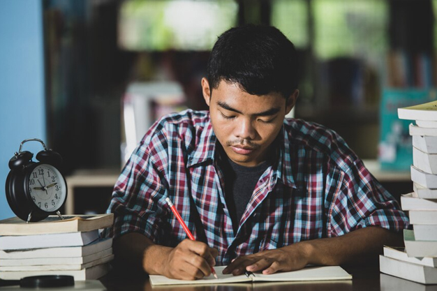 Senior Resident Vacancy