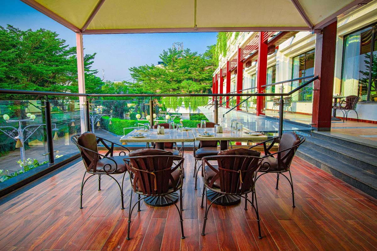 places to stay in prayagraj mahakumbh 2025