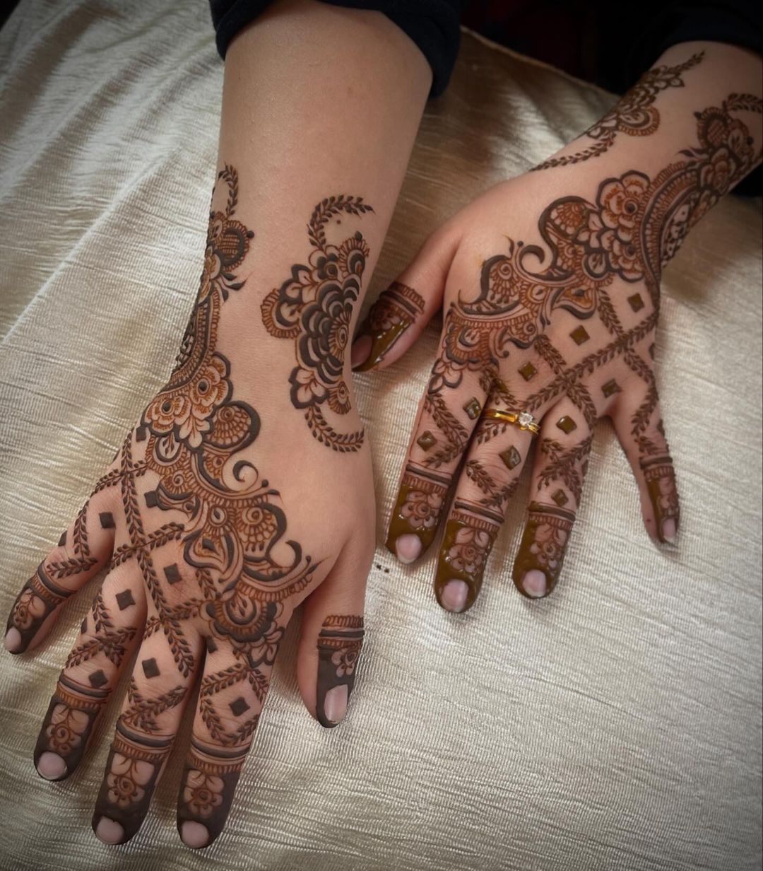 quick mehndi designs