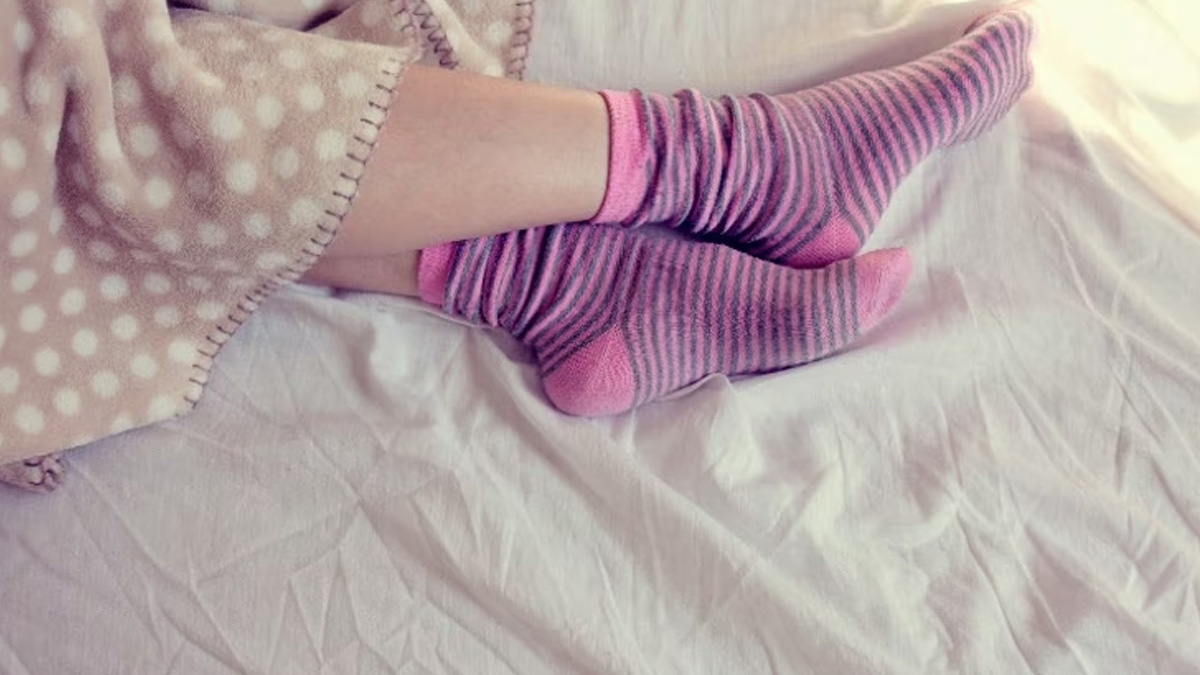 benefits of wearing socks at night
