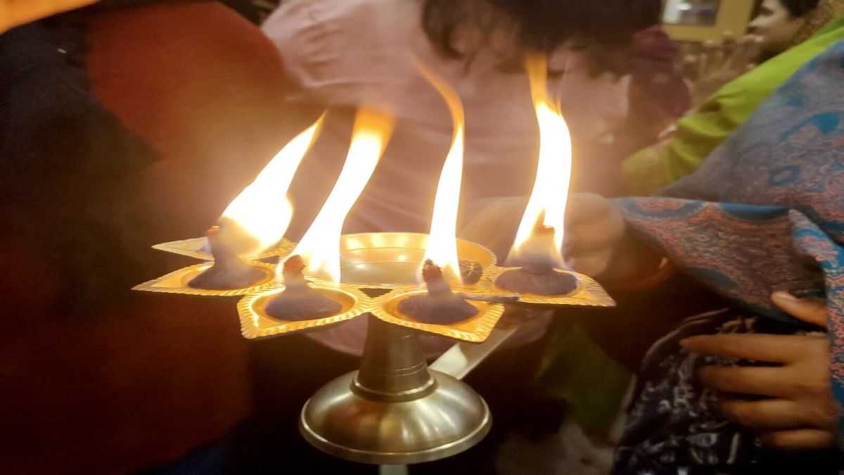 kya subah ki puja ke baad aarti karni chahiye