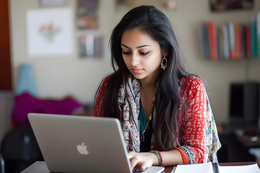 how online education different from distance learning
