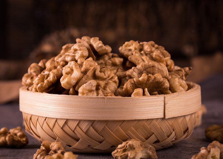 walnuts-bowl_